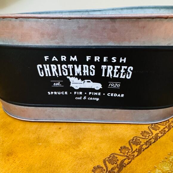 Farm Fresh Christmas Trees Spruce Pine Cedar Metal Tin Oval Planter Gift Bucket - Picture 2 of 7